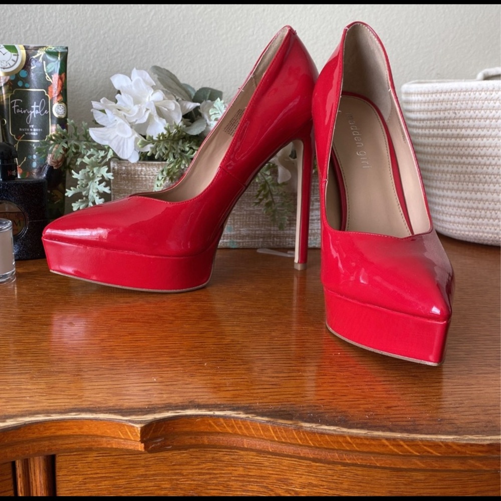 Madden girl pumps